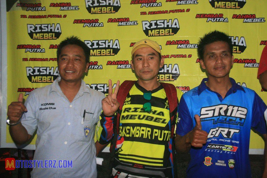 H. Agus with mang Odoy dan Yusep Suhairi