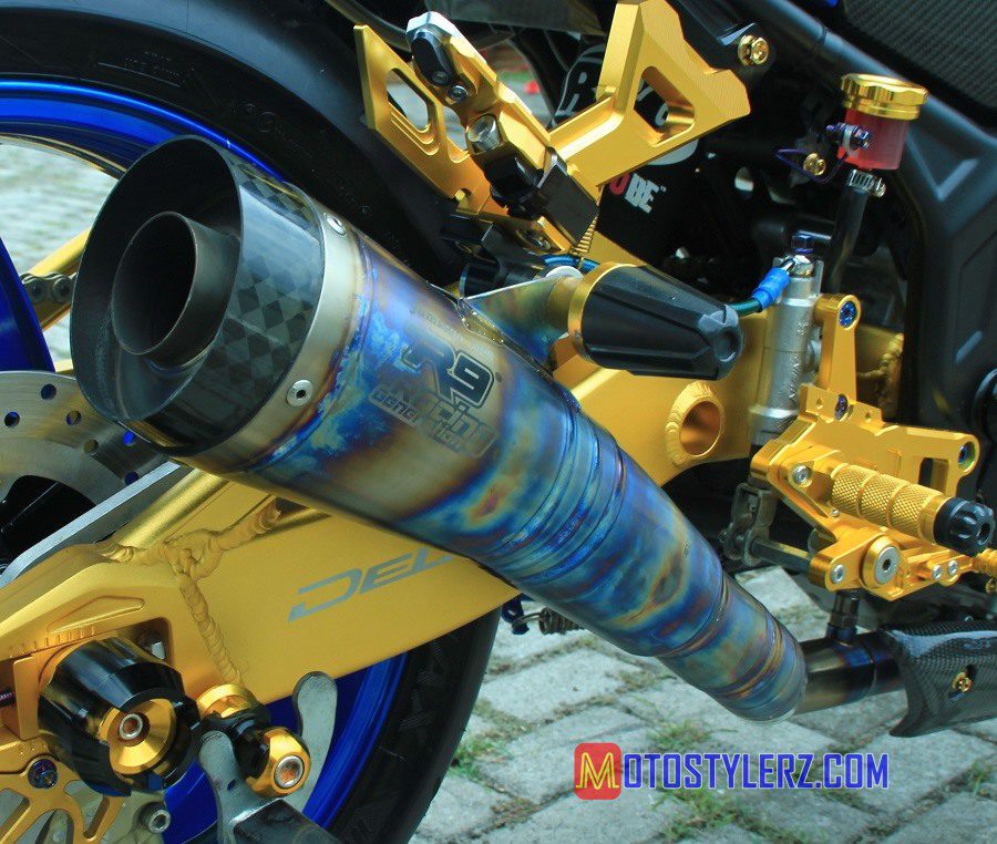 Modifikasi Yamaha R25 : Knalpot R9 (Garang and Sporty)