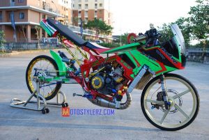 Modifikasi Ninja R -Kombain Trend Thailand & Drag Yunani Style