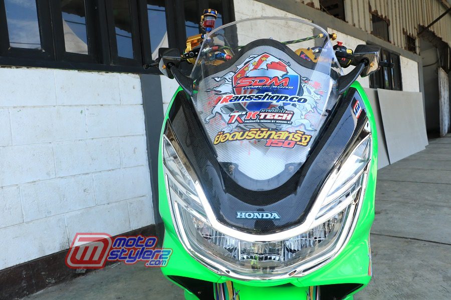 Kedok Lampu-Modis Berlapis Karbon