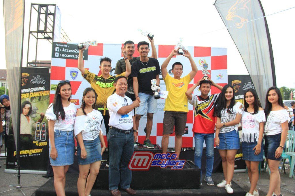 Podium MP 1 Mix OPen With Drs H Maliki Burniat Sponsor Utama Serta Pelindung Penasehat