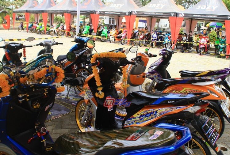 Motocontez by Simple Concept Purwakarta-Perdana Dihadiri 68 Maskot Nyentrik