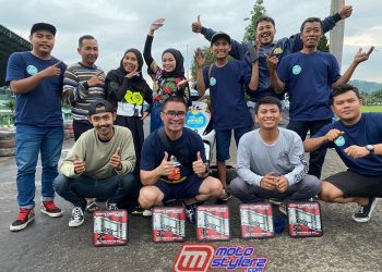 Yogi Indradi (Owner) Bersama Pembalap & Crew 69F Bikers Skuteran Racing Team