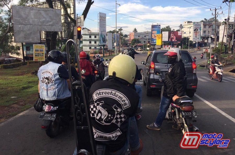 Berbagi Sambil Riding-Jadi Bukti Real Street Demon Tanjung Pinang Yang Teralisasi