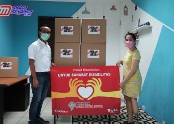 Wakil Ketua Yayasan AHM (Ahmad Muhibbuddin)Menyerahkan 200 Paket Bantuan Secara Langsung Di Kantor ThisAble Enterprise, Jakarta