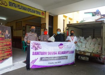 Penyerahan Bantuan Sembako Oleh Manajemen PT Daya Adicipta Motora Kepada Polsek Cimahi Untuk Disalurkan Kepada warga Sekitar