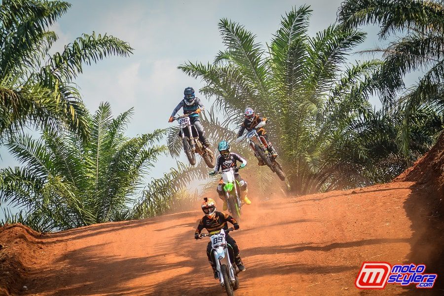 Beberapa Pembalap GTX & MX Turut Menjajal Sirkuit-Seru dan Mantab Bro