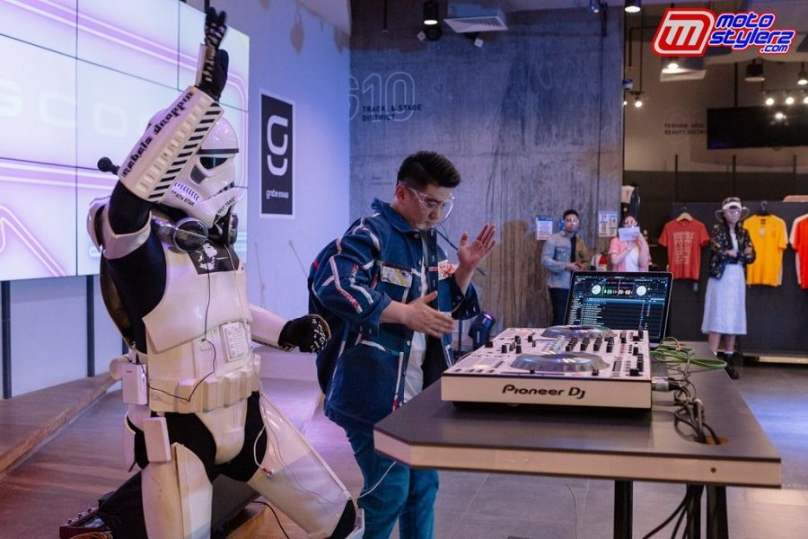 DJ Throoper-Semarakan Momen Special, Sesuai Fashion Anak Muda