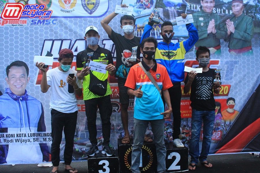 Larangga OR-Podium Pertama Bebek 2T 116cc Open, Diserahkan Indra Sena (Seklom)