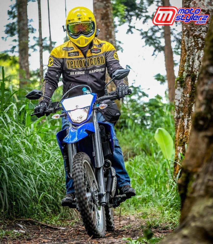 Trek Terjal-Mudah Dilalui Bareng Kedua Suspensi WR155R
