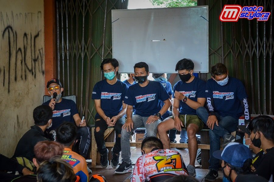 Arie Octane, M. Akbar, Hero Hendi, Rio Adi & Asep Bedun-Berbagi Ilmu Balap Dalam Sesi Teori