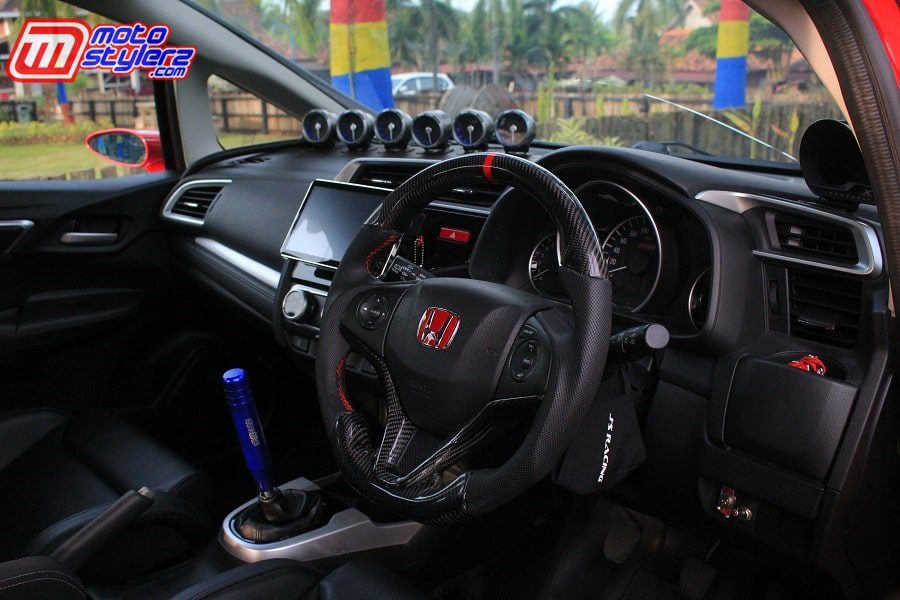 Interior-Total Renovasi Kevlar, Multigauge Ikutan Ada Juga Loh