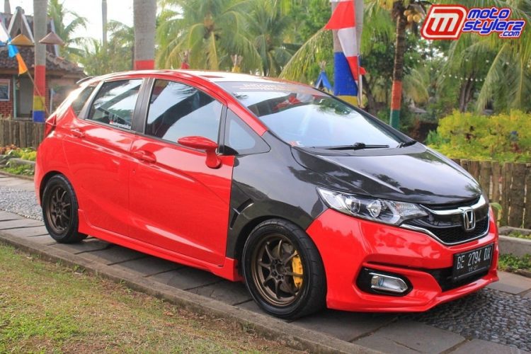 Jazz GK5 RS Milik Bro Eky-Gahar Bertema Street Racing