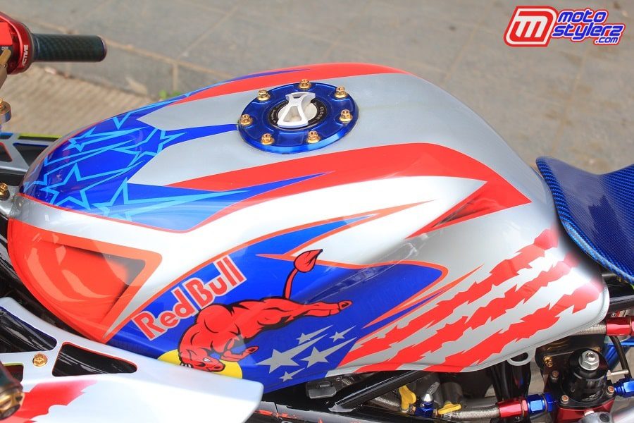 Painting-Tema Red Bull, Sporty Bercoret Grafis
