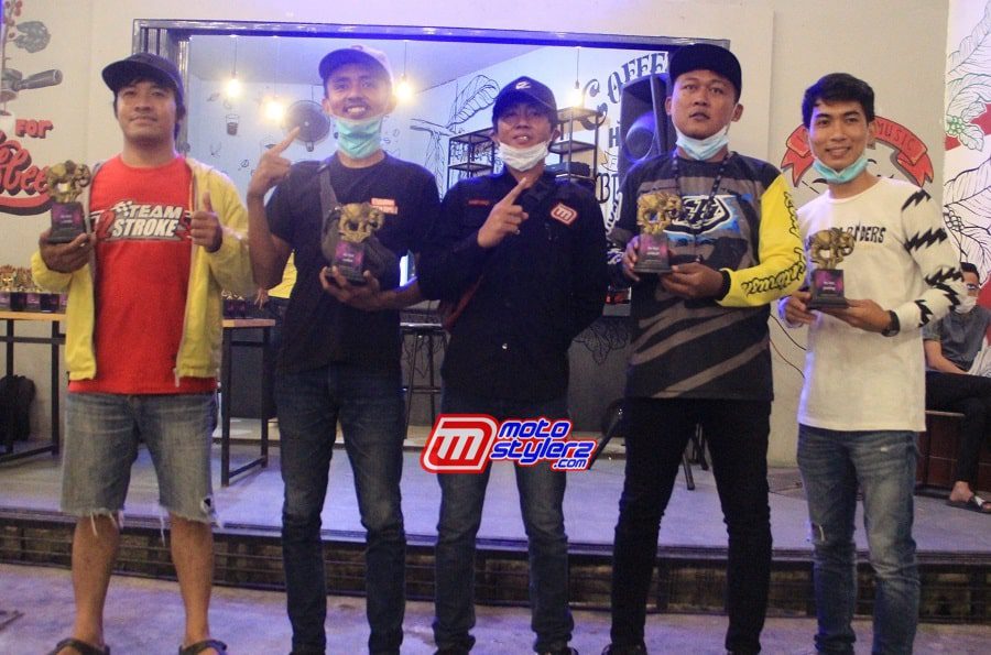 Penghargaan Salah SatuThe Best Modifikasi-Diserahkan bro D'To Motostylerz