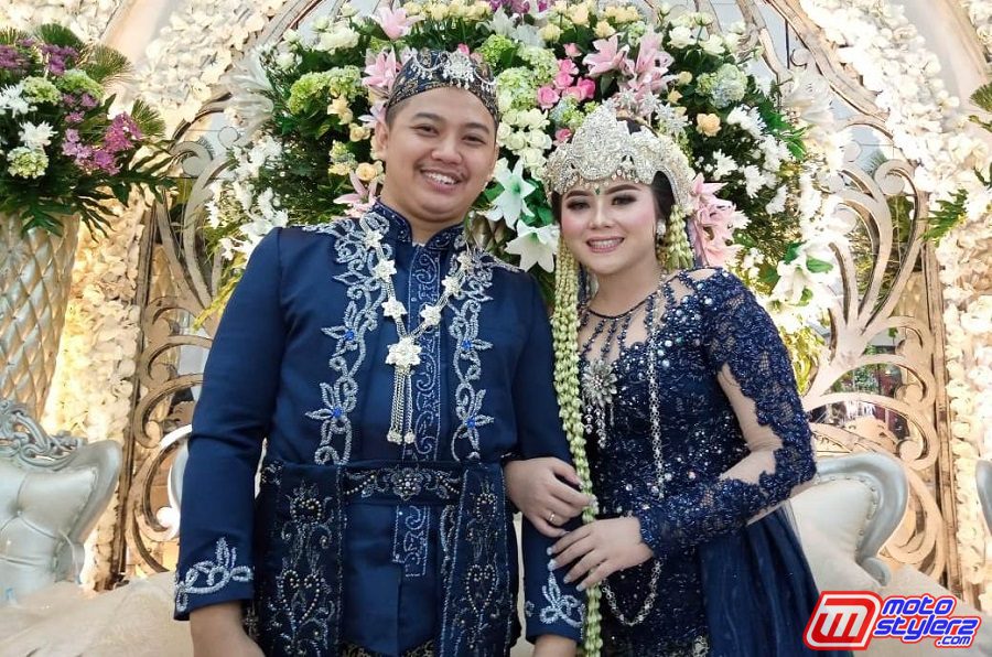 Saling Support-Tetap Menjadi Komitmen Utama Keduanya