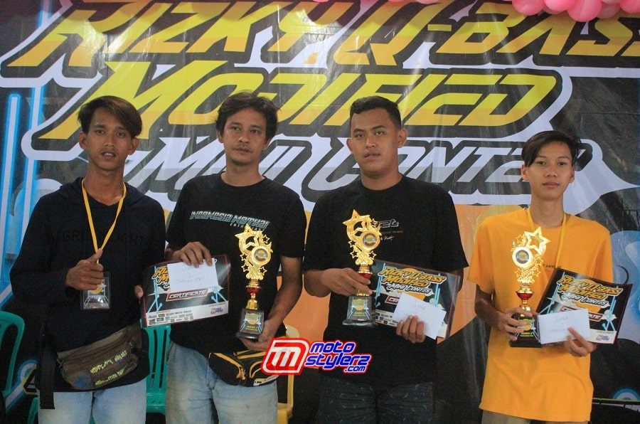 Podium Thailook Profecient-Aplikasi Warna Bunglon Masih Jadi Andalan