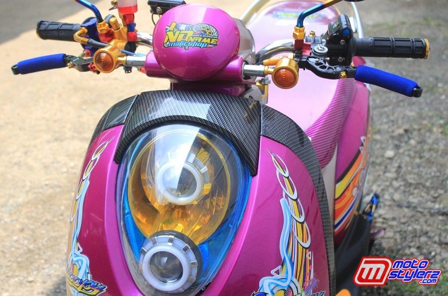 Repaint Bodi-Pinky Tetap Favorit, Serasi Berhias Custom Stripping