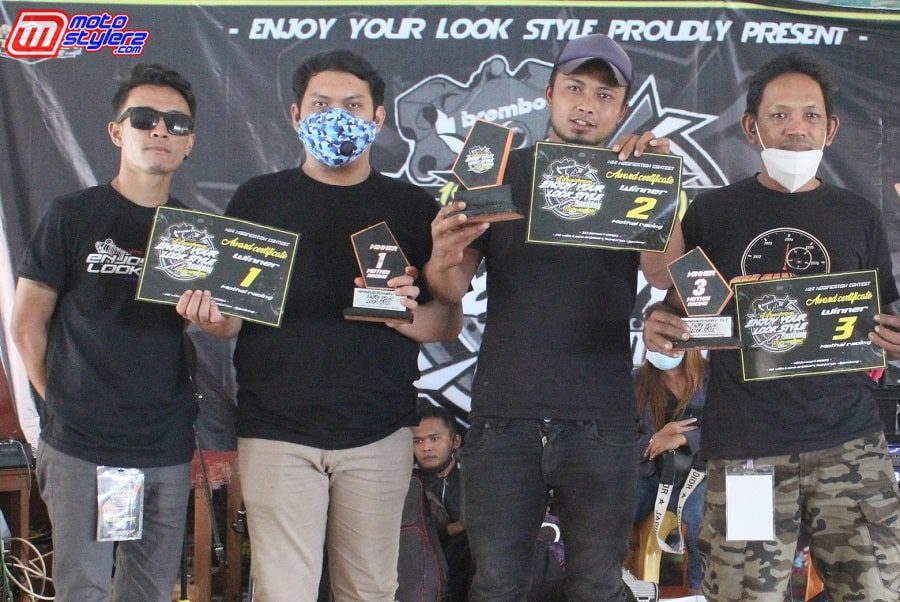 Juara Kategori Mothai Racing