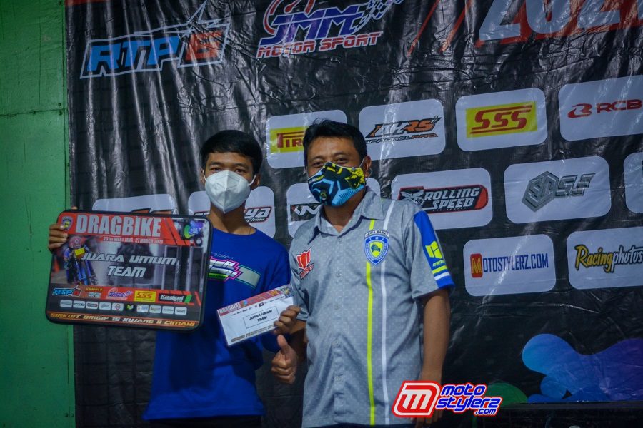 Tim Hasil Tissu-Raih Juara Umum Team, Diserahkan Saeful JMM
