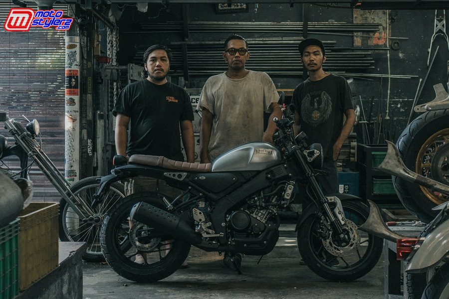 Kedux Garage (Custom XSR 155 Black Dog)