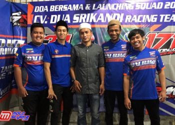 Rahmat (Manager), Damar (Pembalap), Dian (Management CV Dua Srikandi), Gogon (Mekanik) & Reynaldi (Pembalap)-Siap Bertarung Di Musim Balap 2021.