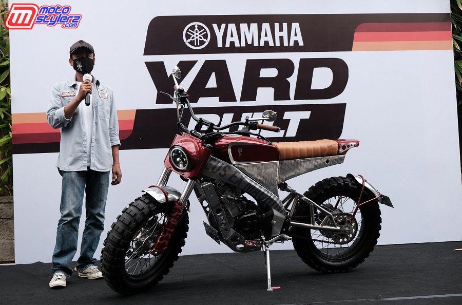 Builder Arwin dengan XSR 155 Moto & Surf (Deus Ex Machina “Temple of Enthusiasm”)