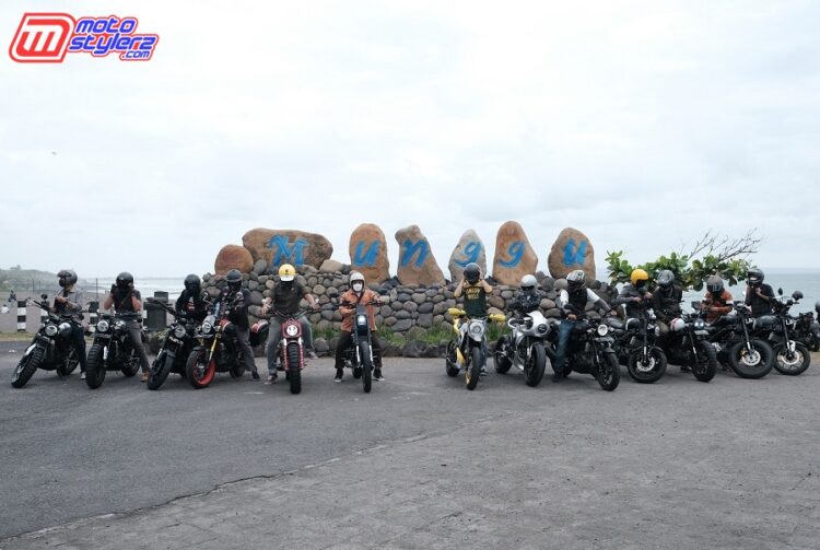 Peserta XSR 155 Motoride di Pantai Seseh (Bali)