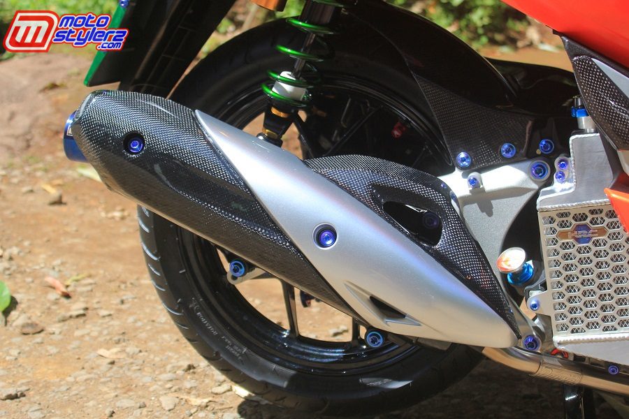 Knalpot-Comot Produk Daeng Sai4, Ditemani Air Intake Stainless