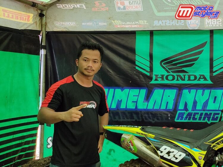 Agum Gumelar curahkan ide sekaligus hadiah di kelas baru.