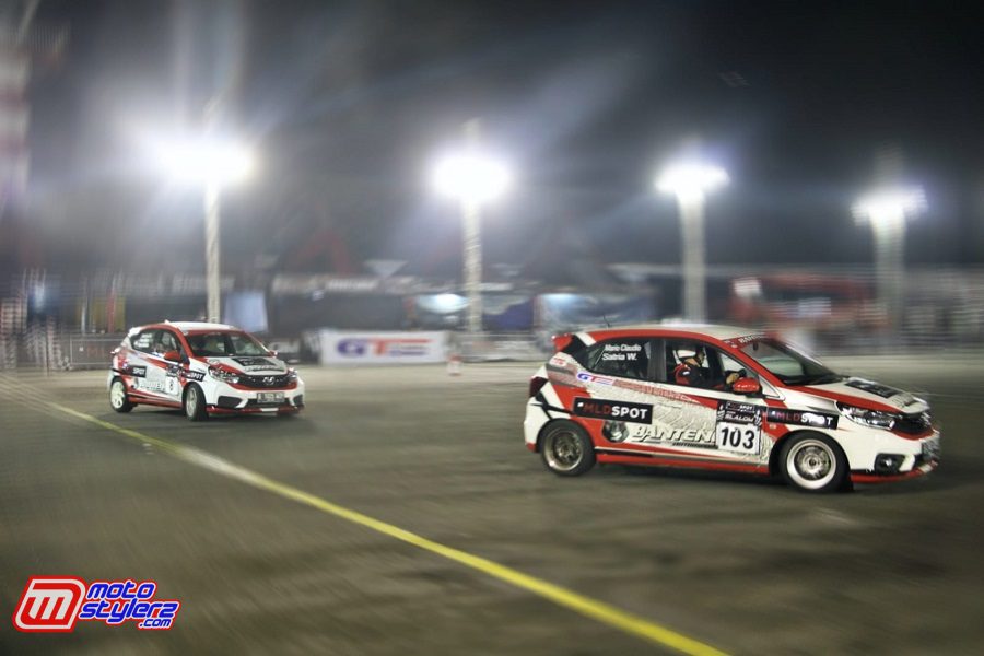 Aksi Mario Claudio feat Satria W-Mulus Raih Podium Ketiga Kelas Team Tandem