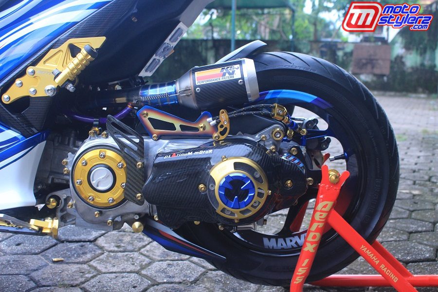 Duet Pelek Axo Feat Karet Pirelli, Jantan Nan Sporty Bareng Swingarm CNC