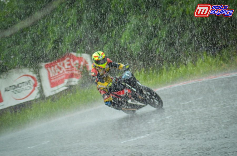 Kondisi Hujan Deras Membuat Panitia & Dewan Juri Menghentian Pertandingan di Kategori Perorangan (under 18th)