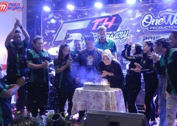 Sesi Tiup Lilin Oleh Istri Tercinta, Didampingi All Team Menjadi Perayaan Istimewa ke 5 Oneway Production