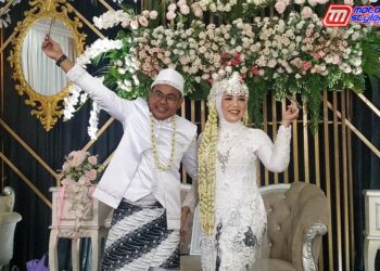 Yoyo SMM Design Didampingi Rahmawati (Istri Tercinta)