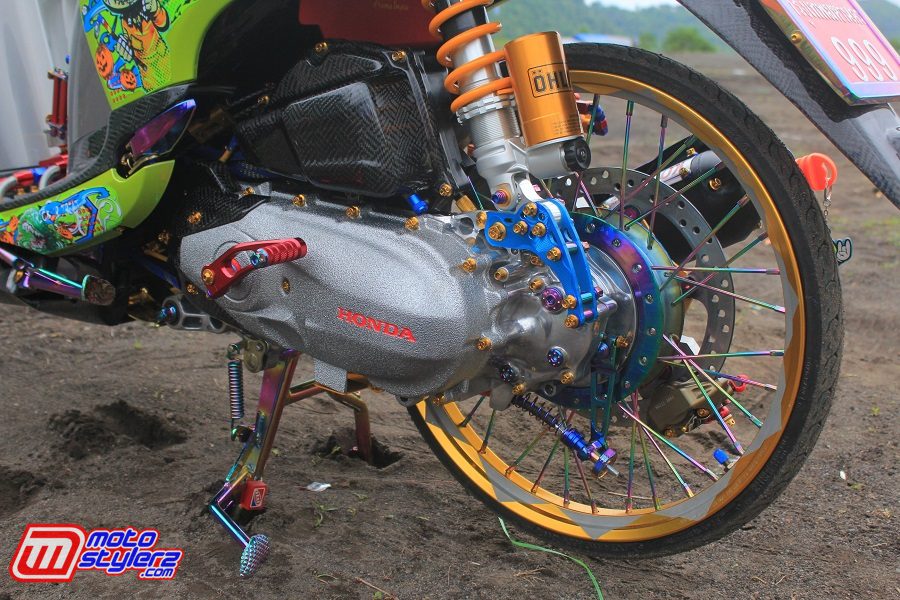 Pelek Akront-Hentakan Hariannya Gaul Di Kawal Suspensi Ohlins