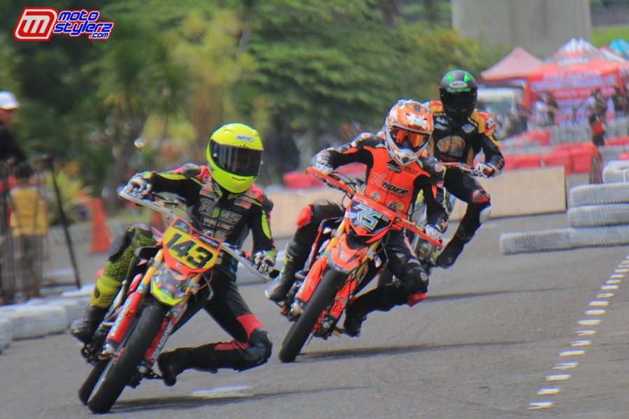Kelas Supermoto-Selalu Jadi Idola Di Perhelatan Race Jawa Barat