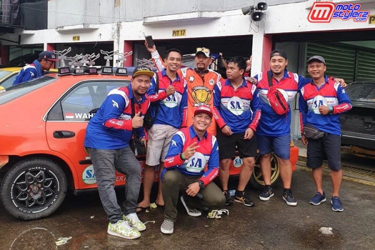 Kekompakan Tim Darmawangsa Sejahtera Abadi SAR Speed Berlaga Di Event Drag Festival Sentul
