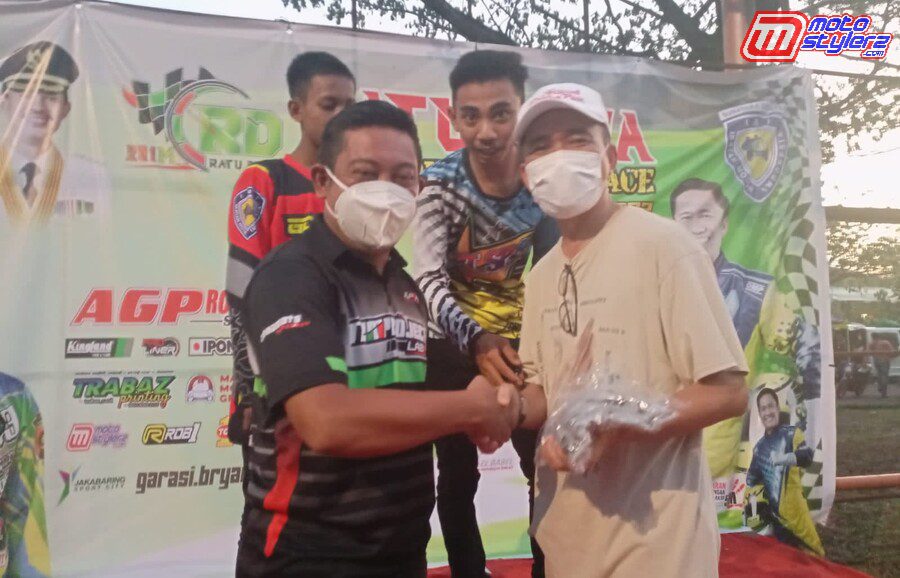 Drs.H Ratu Dewa MSi (Sekda KotaPalembang) Didampingi Teguh Moh Arief (Owner TZM Project)-Kompak Dukung Selalu Dunia Otomotif Tanah Air
