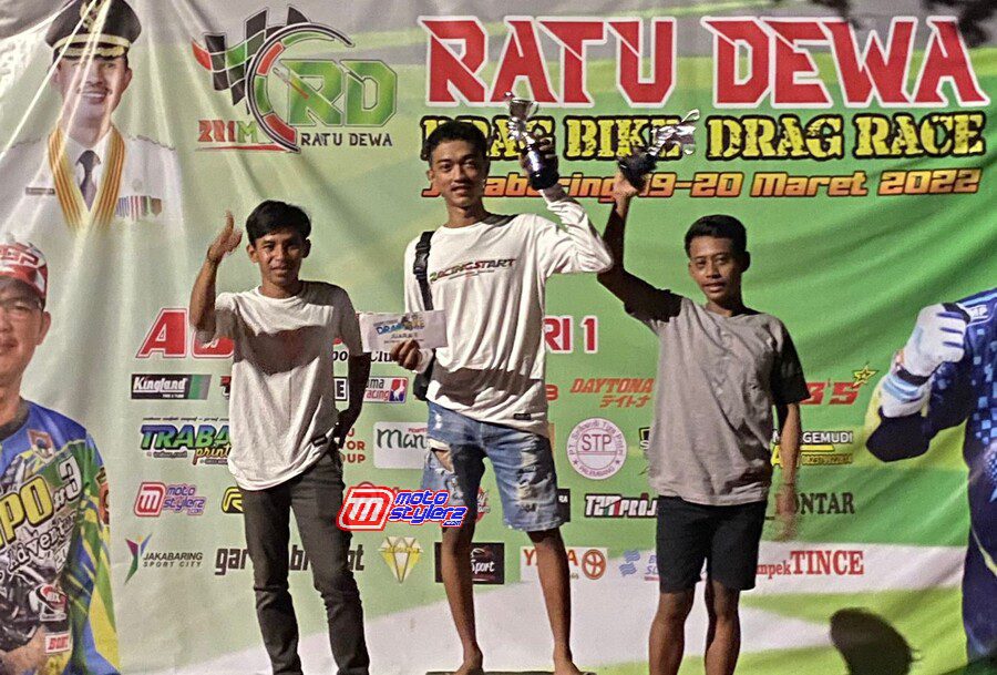 Trio Joki Bowers Bengkel Sumantri-Kuasai Tiga Podium Tertinggi Kelas Sport 155cc TU Open Sekaligus Pecahkan Best Time Di Event Ratu Dewa Drag Bike