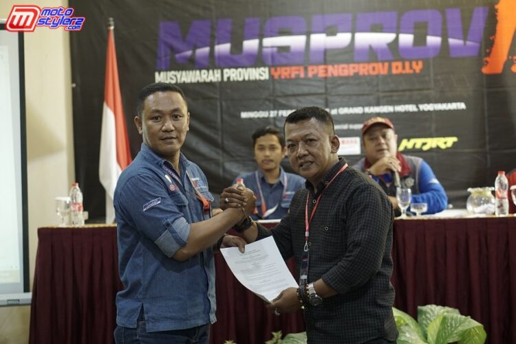 Selamat, Danang Hermanto (kiri) Kemali Memimpin Yamaha Riders Federation Indonesia (YRFI) Yogyakarta