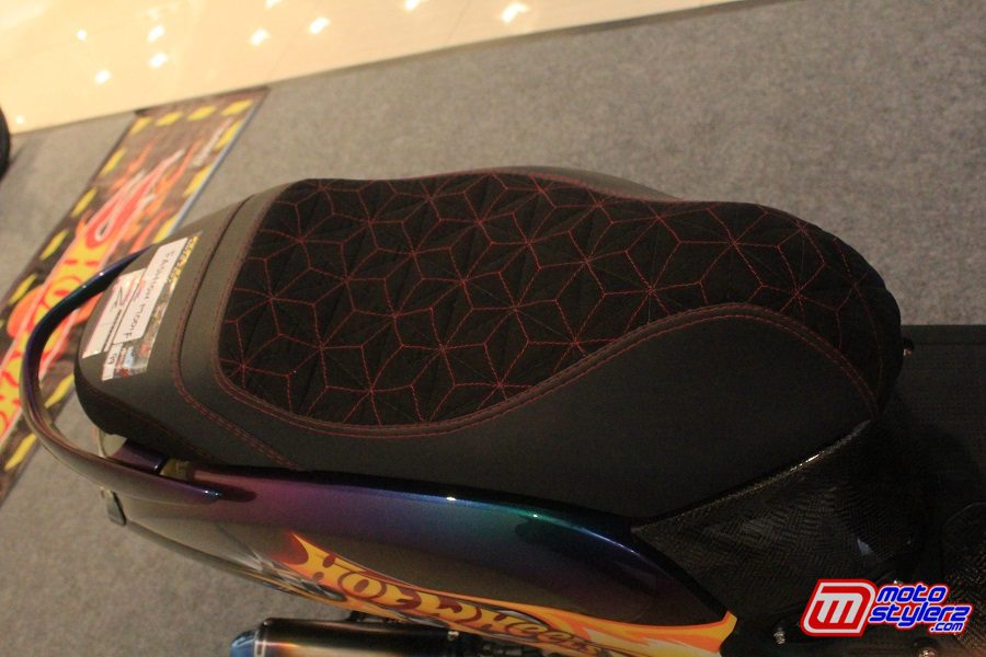 Custom Seat-Desain Ajib Bareng Material MB Tech Carrera
