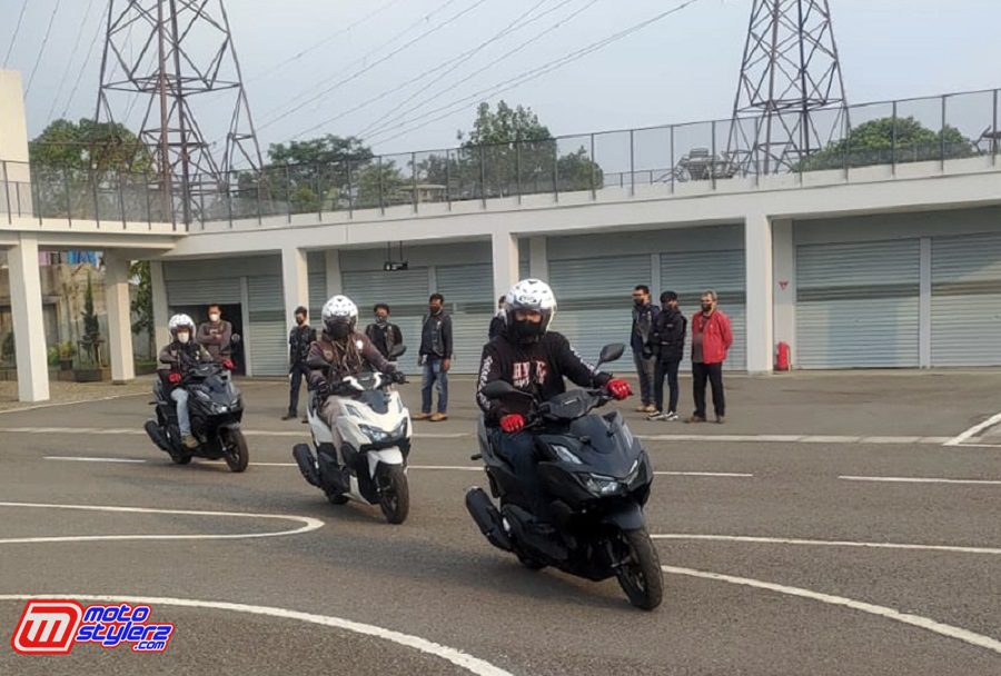 Peserta gathering berkesempatan langsung mencoba All New Honda Vario 160