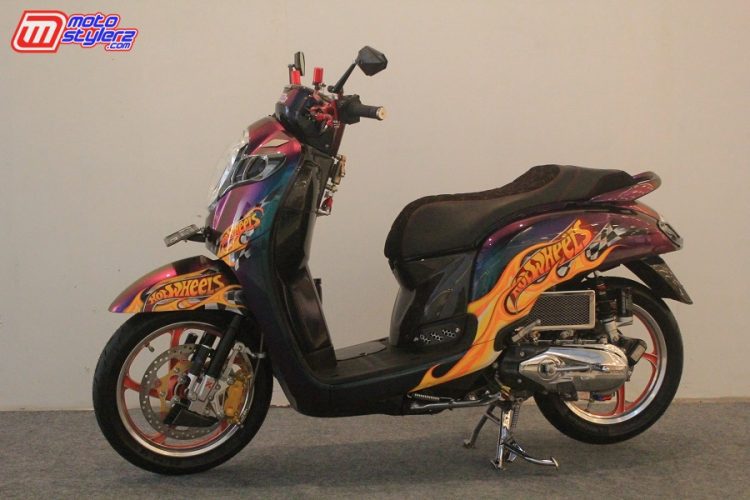 Scoopy FI Fashion Modif by Kang Carbon