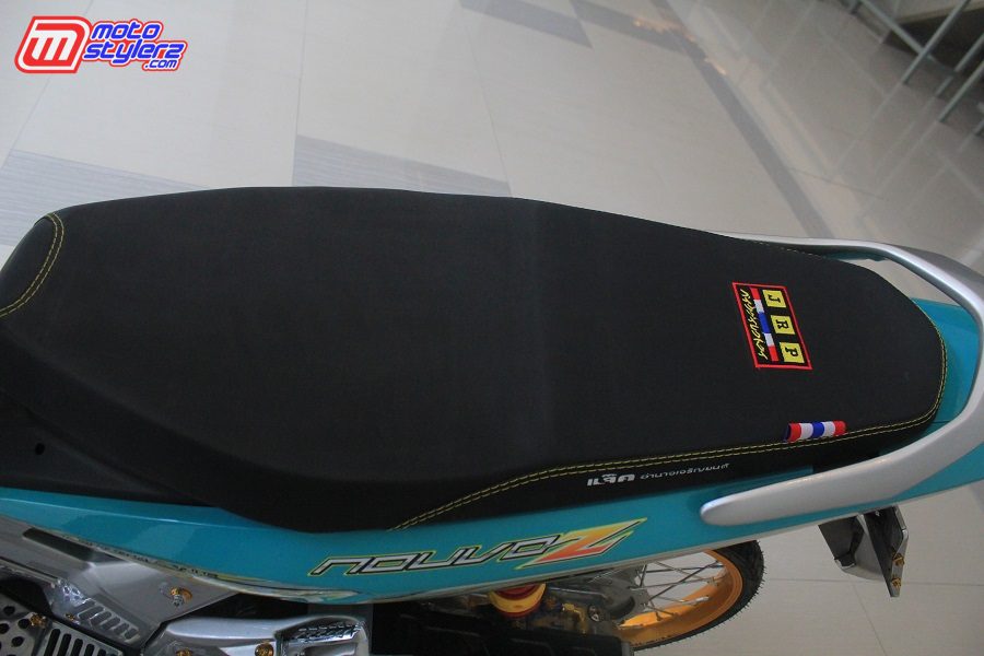 Seat-Dipapras Trendi, Dibalut JRP