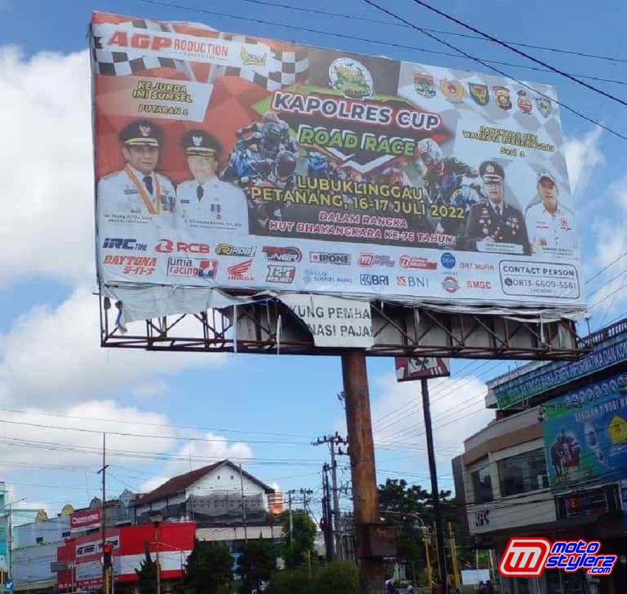 Billboard Super Megah Menjadi Bukti Promosi Menyambut Gelaran Big Event Road Race Sumsel
