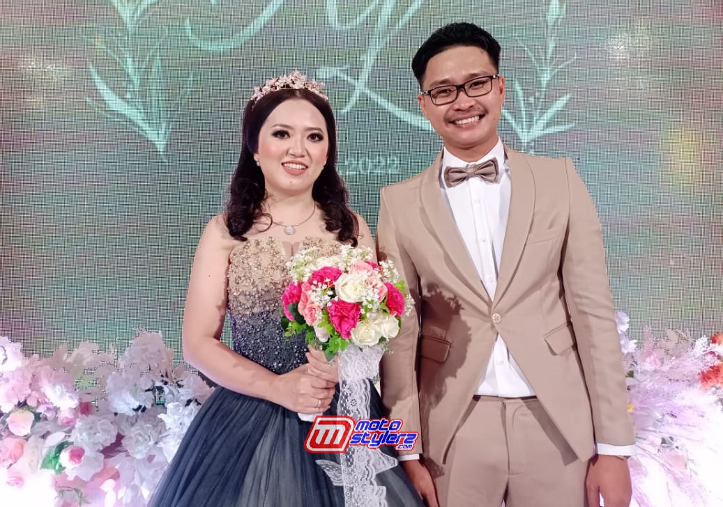 Happy Weeding & Forever Love Rustam Angga Perdana & Lydia Loi