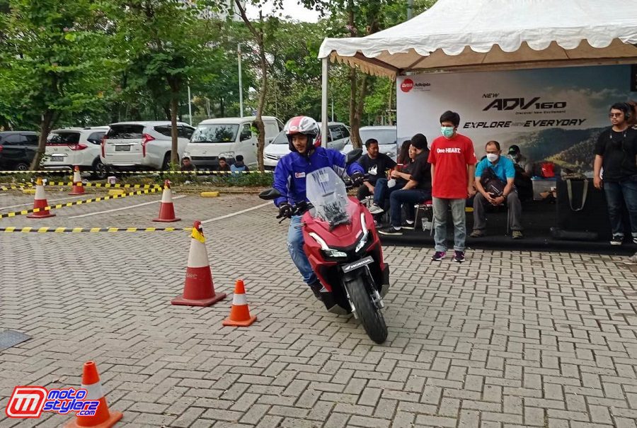 Crew Motostylerz Jajal Langsung Teknologi & Fitur Canggih New Honda ADV160