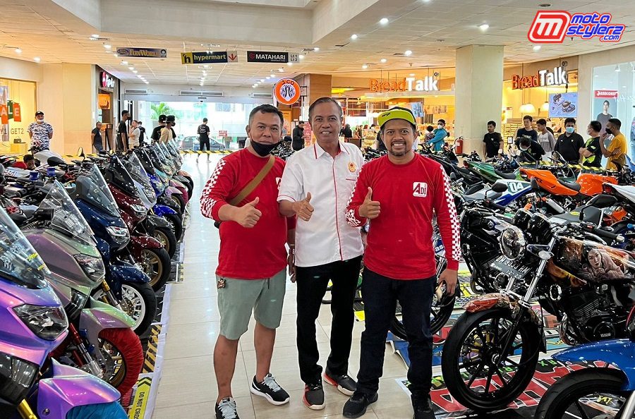 Riko Butuo (Ketua Pelaksana) & Adi Pro Mendampingi Ridwan Bobihoe (Ketua Pengprov IMI Gorontalo)