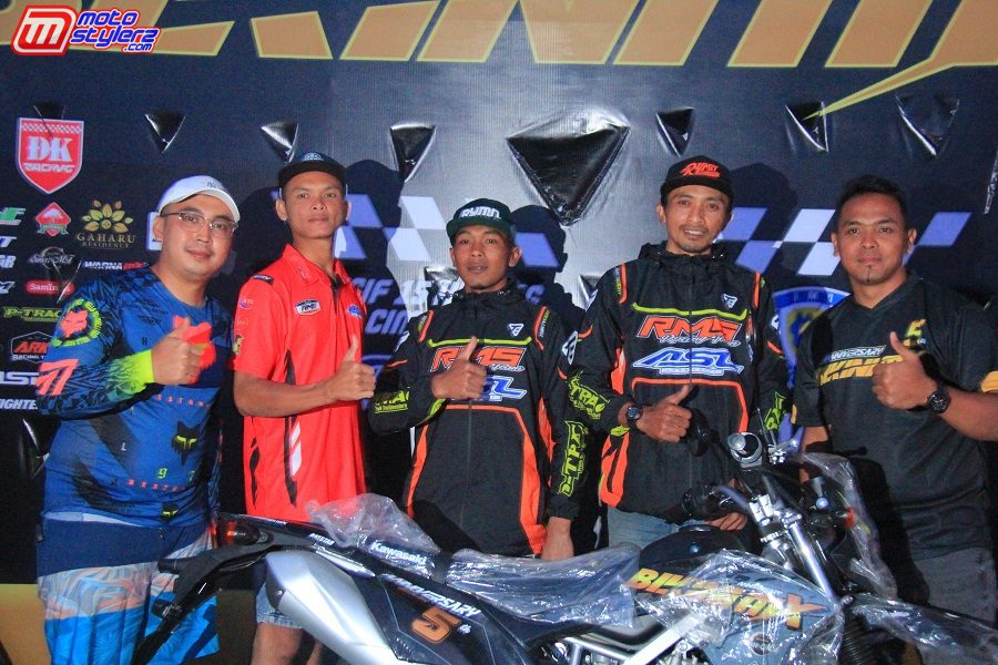 1 Unit Kawasaki KLX Diraih (Adi Ceto & Tim P-Track ASL
